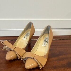 Valentino Nude Patent Bow Pointed-Toe Pumps